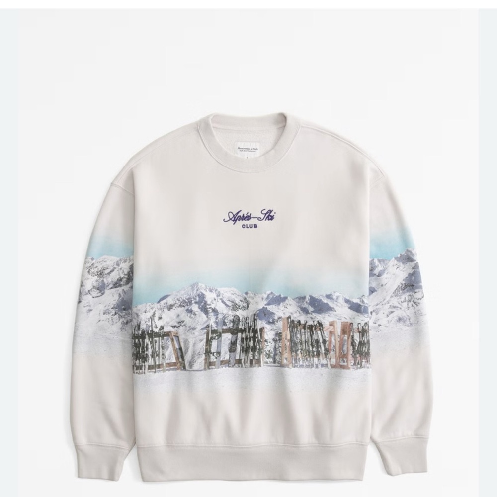 Abercrombie & Fitch Apres Ski Club Crewneck.